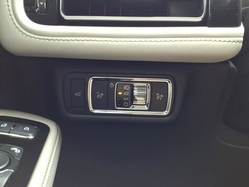 Used 2025 Lincoln Aviator Reserve w/ Illumination Package image 18