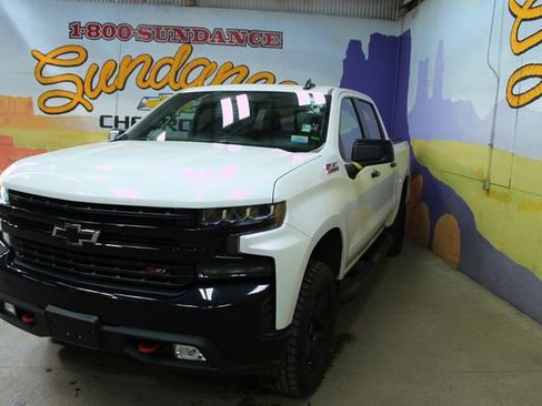 Used 2020 Chevrolet Silverado 1500 LT Trail Boss AWD/4WD image 4