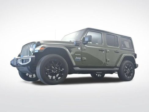 Used 2023 Jeep Wrangler Unlimited Sahara w/ Cold Weather Group AWD/4WD image 29