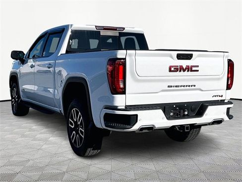 Used 2022 GMC Sierra 1500 AT4 image 4