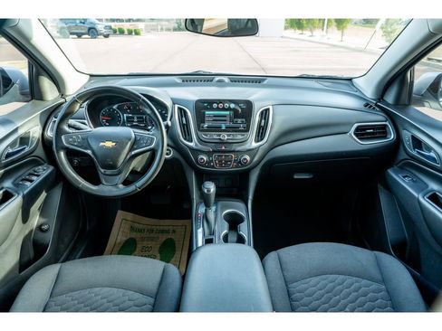 Used 2018 Chevrolet Equinox LT w/ Sun & Infotainment Package image 22