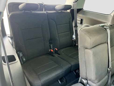 Used 2019 GMC Acadia SLE w/ LPO, Floor Liner Package image 25