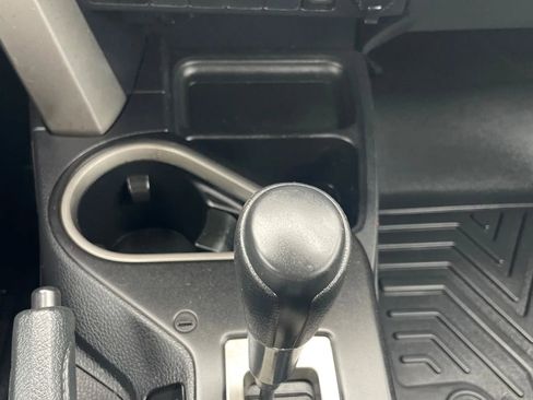 Used 2018 Toyota RAV4 XLE image 23