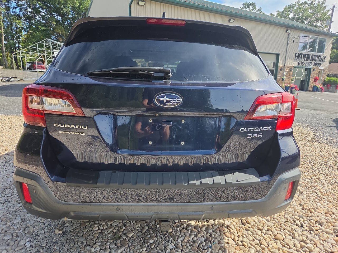 Used 2018 Subaru Outback 3.6R Touring AWD/4WD image 7