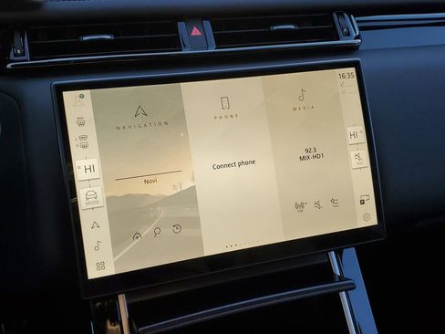 New 2026 Land Rover Range Rover Velar Dynamic SE image 21