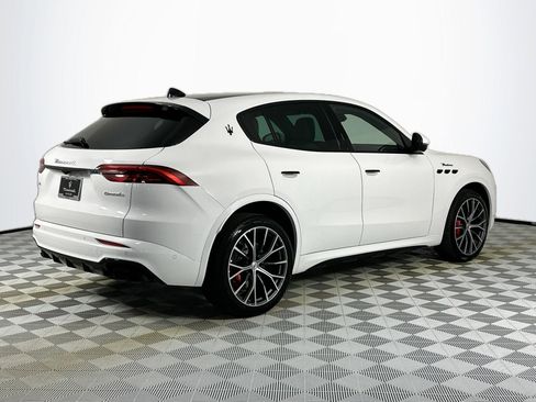 New 2026 Maserati Grecale Modena image 5