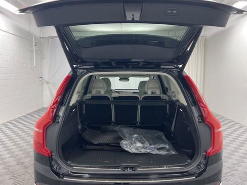 Used 2023 Volvo XC90 B6 Plus w/ Protection Package image 8