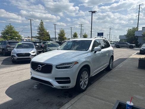 Used 2017 Volvo XC90 T6 Momentum w/ Vision Package AWD/4WD image 7