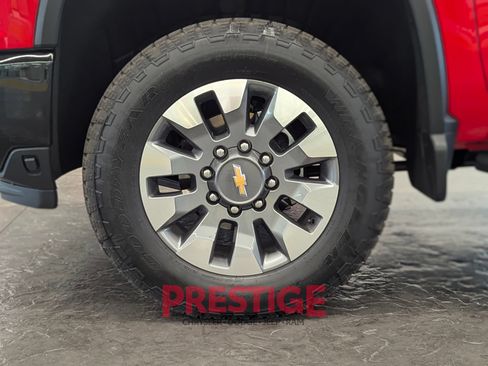 Used 2025 Chevrolet Silverado 2500 Custom w/ Custom Value Package AWD/4WD image 16