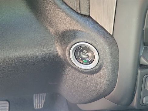 Used 2023 GMC Sierra 3500 Denali w/ Denali Ultimate Package image 27