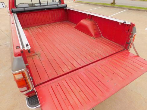 Used 1991 Dodge D/W Truck 250 image 11