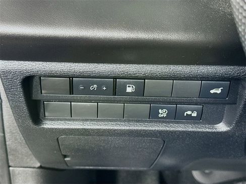 Used 2023 Mitsubishi Outlander SE image 20