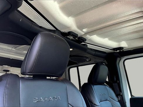 Used 2023 Jeep Wrangler Unlimited Sahara w/ Cold Weather Group image 26