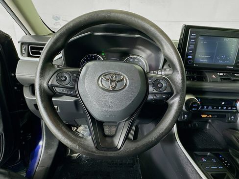 Used 2021 Toyota RAV4 XLE FWD image 15