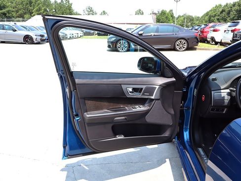 Used 2013 Jaguar XF R RWD image 42