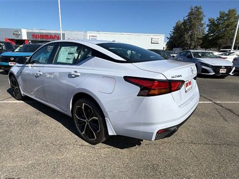 New 2025 Nissan Altima 2.5 SR image 6