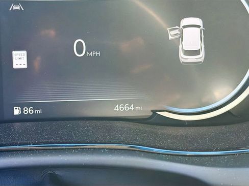 Used 2025 Genesis GV70 2.5T w/ Advanced Package image 39