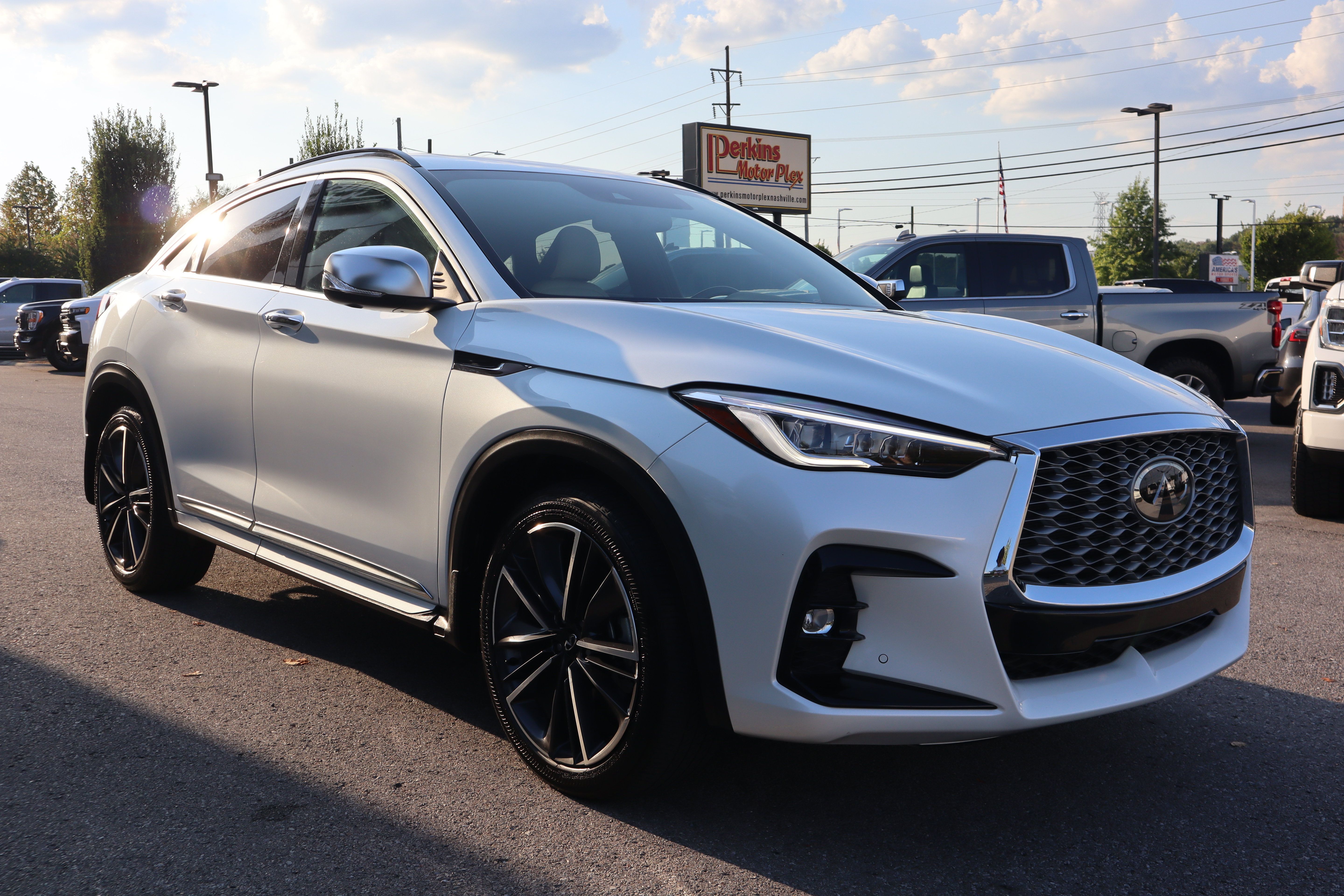 Used 2023 INFINITI QX55 Essential w/ Accent Package AWD/4WD image 5