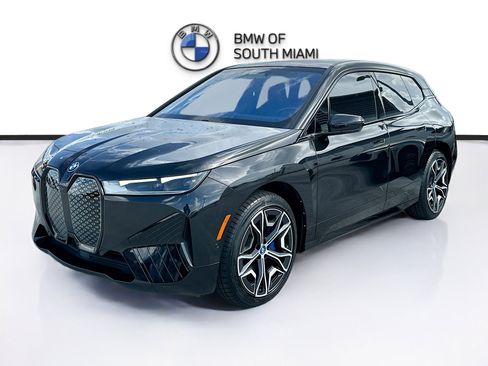Used 2024 BMW iX xDrive50 w/ Sport Package AWD/4WD image 3