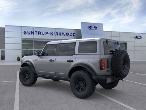 New 2026 Ford Bronco Badlands image 4