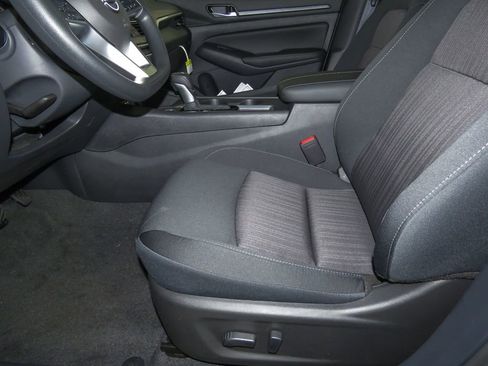 New 2025 Nissan Altima 2.5 SV image 19