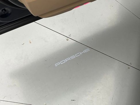 Used 2024 Porsche Cayenne Turbo image 33