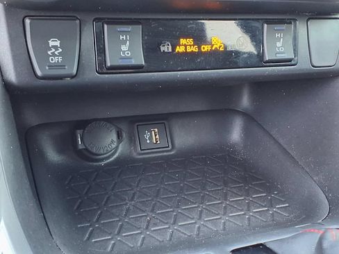 Used 2024 Toyota RAV4 SE AWD/4WD image 29