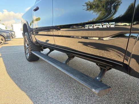 Used 2019 RAM 1500 Laramie image 14