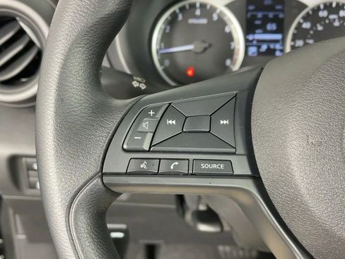 New 2025 Nissan Kicks Play S image 24