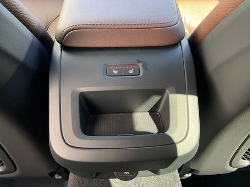 New 2026 Volvo V60 B5 Cross Country Plus w/ Climate Package image 30