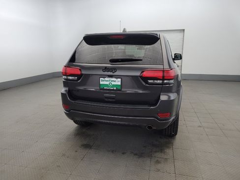 Used 2021 Jeep Grand Cherokee Laredo X image 7