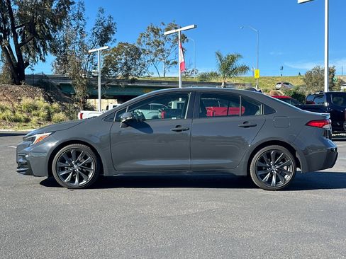 Used 2024 Toyota Corolla SE image 2