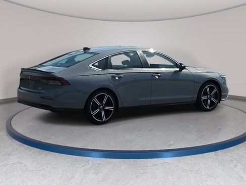 Used 2024 Honda Accord Sport image 5