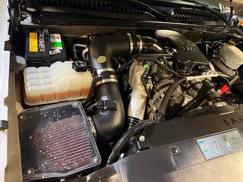 Used 2006 Chevrolet Silverado 2500 LT w/ Heavy-Duty Power Package AWD/4WD image 8