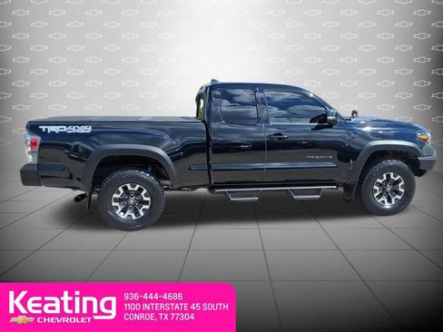 Used 2023 Toyota Tacoma TRD Off-Road AWD/4WD image 4