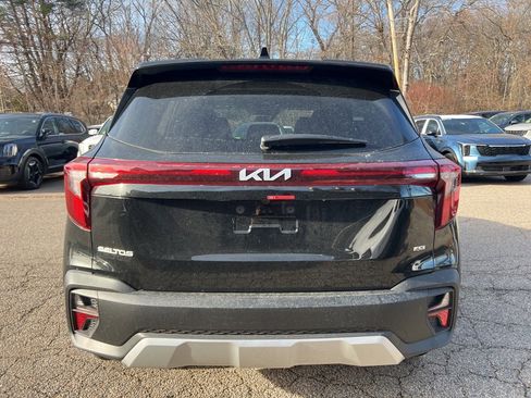 New 2026 Kia Seltos LX image 3