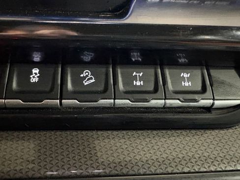 Used 2024 Chevrolet Silverado 1500 ZR2 w/ Technology Package image 21