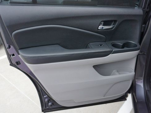 Used 2016 Honda Pilot Touring image 33