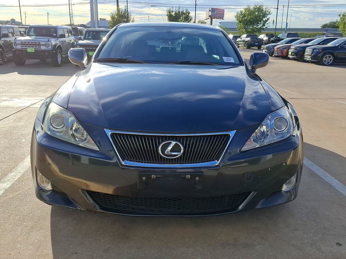 Used 2008 Lexus IS 250 w/ Premium Pkg RWD image 4