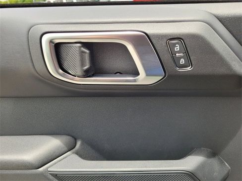 New 2025 Ford Bronco Badlands image 52