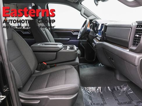 Used 2023 Chevrolet Silverado 1500 LT AWD/4WD image 26
