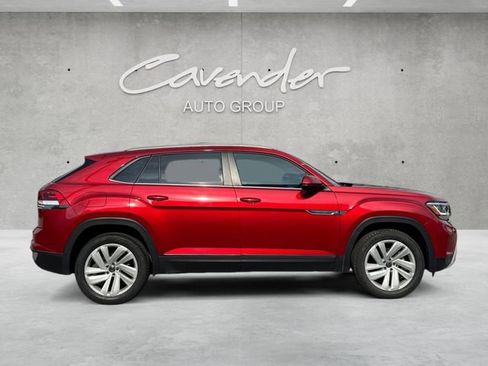 Used 2022 Volkswagen Atlas Cross Sport SE image 17