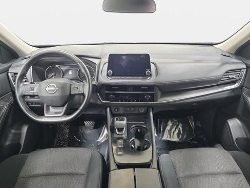 Used 2025 Nissan Rogue SV FWD image 10