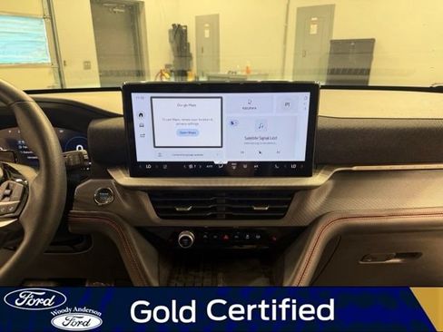 Certified 2025 Ford Explorer ST-Line w/ Premium Package AWD/4WD image 15
