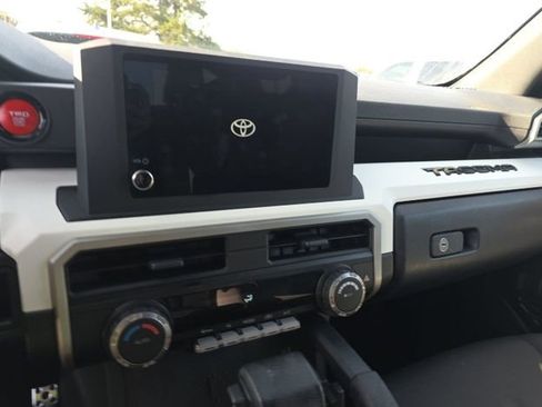 Used 2024 Toyota Tacoma TRD Sport image 10