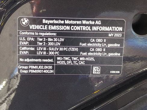 Used 2023 BMW 530e w/ Convenience Package image 26