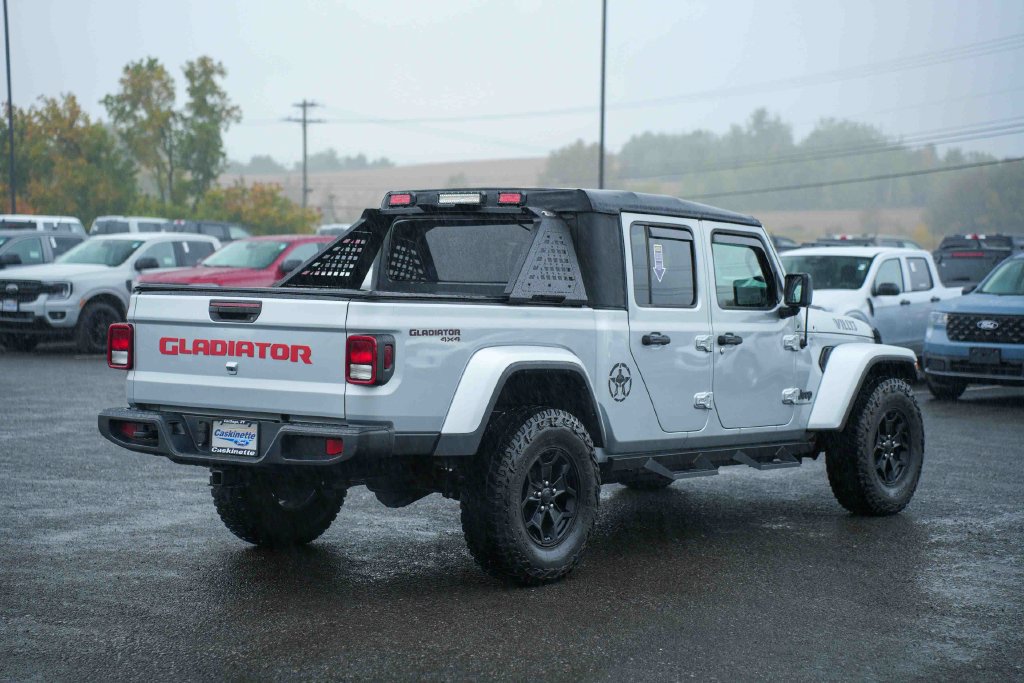 Used 2023 Jeep Gladiator Sport AWD/4WD image 5