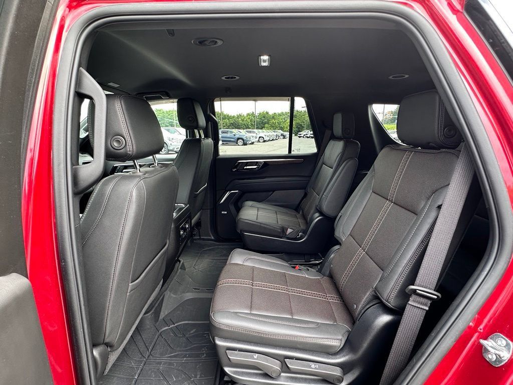 Certified 2025 Chevrolet Tahoe High Country AWD/4WD image 25