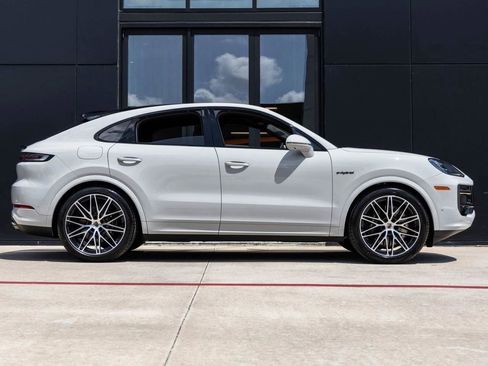 New 2026 Porsche Cayenne Turbo image 64