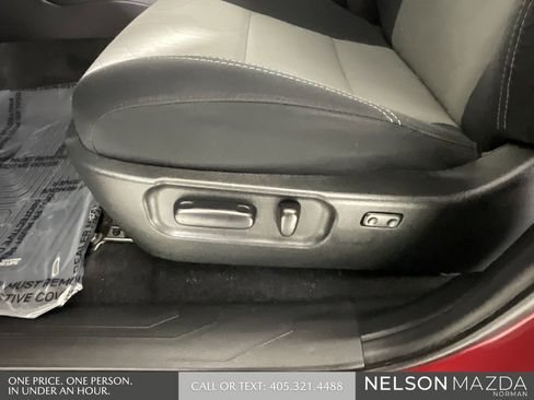 Used 2022 Toyota Tacoma TRD Sport w/ Technology Package image 26